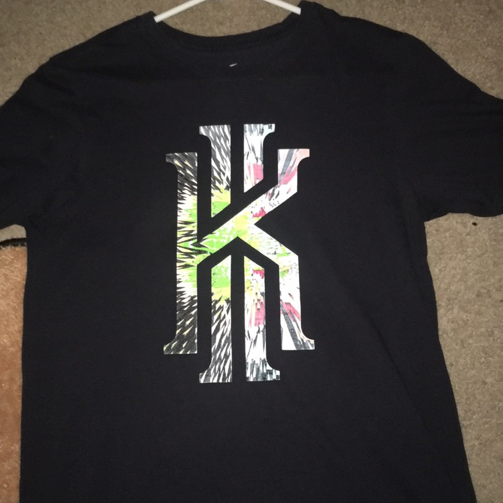 Men’s medium Nike Kyrie T-shirt
